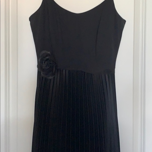 Lillie Rubin Black Formal Pleated Maxi Dress - Picture 3 of 4